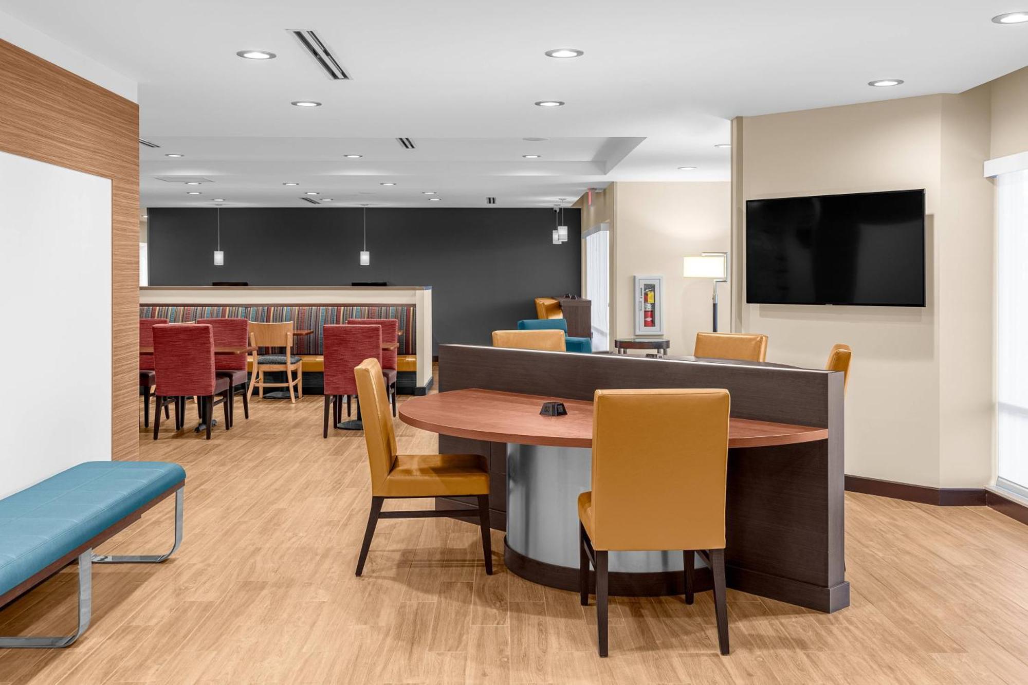Towneplace Suites Cincinnati Fairfield Eksteriør billede